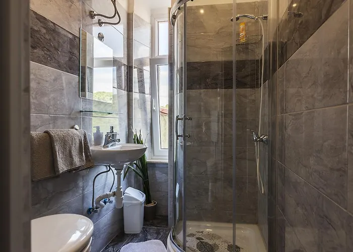 아파트 Zona 풀라