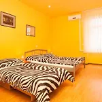 Zona Apartment