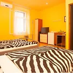 Zona Apartment *